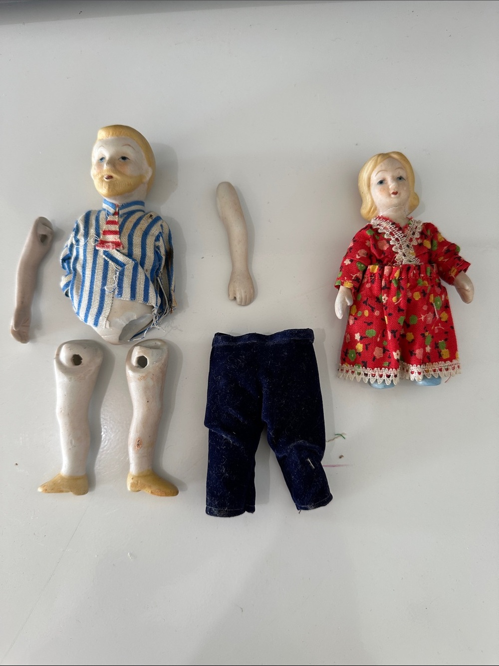 Articulated Porcelain Dolls Pair Playset - Man and Daughter